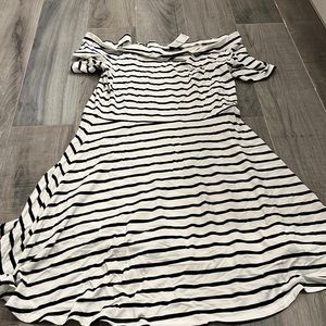 NWT Striped Off Shoulder White House Black Market Dress Medium
